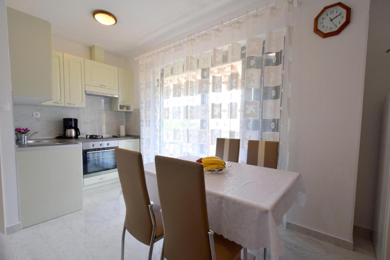 Apartment Biserka Malinska Luaran gambar